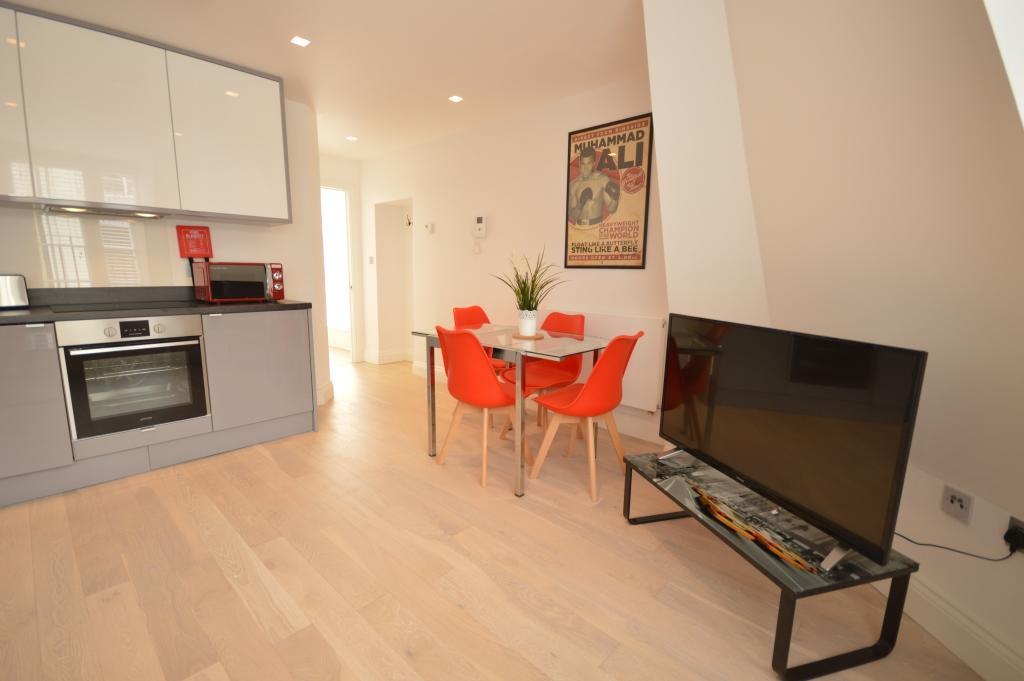 St Anne'S Court By Indigo Flats Apartment London Bagian luar foto