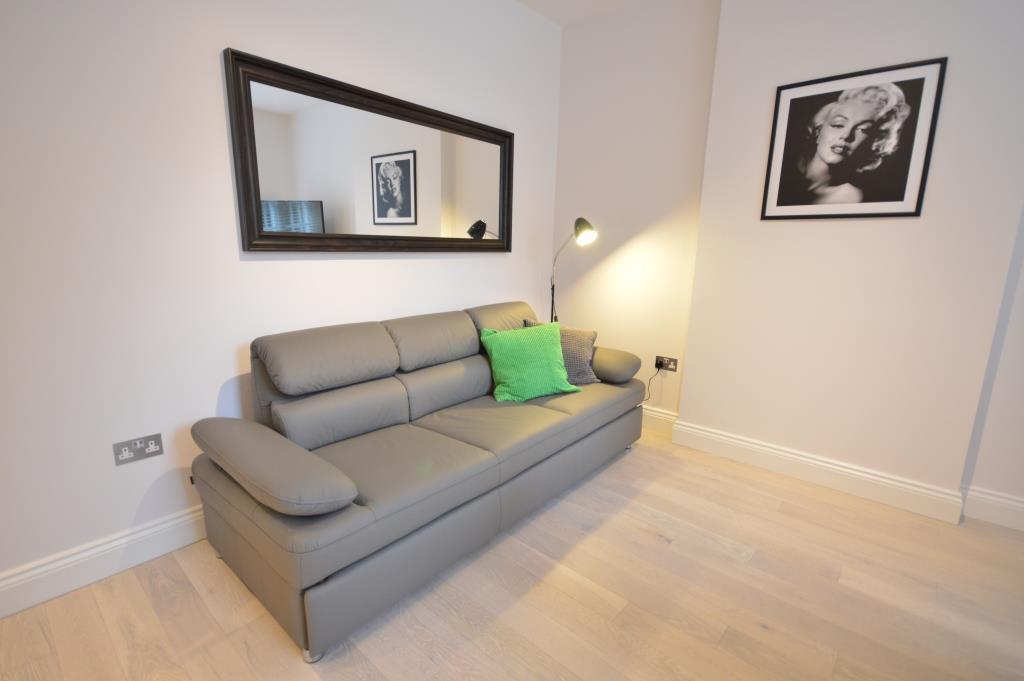 St Anne'S Court By Indigo Flats Apartment London Bagian luar foto